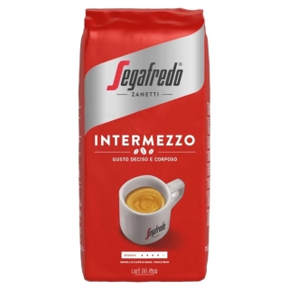 Voorkant van een kilo zak koffiebonen Segafredo Intermezzo 