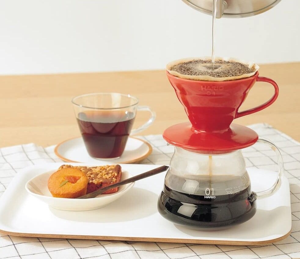 Hario V60 dripper - porselein rood - maat 01
